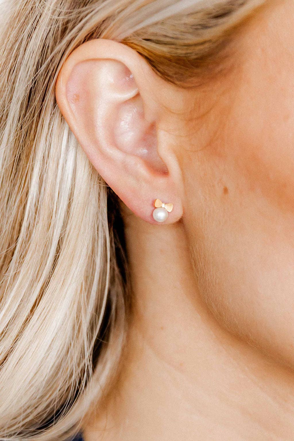 Screwback Stud Earrings - Heidi Pearl Bow - Magpies Paducah