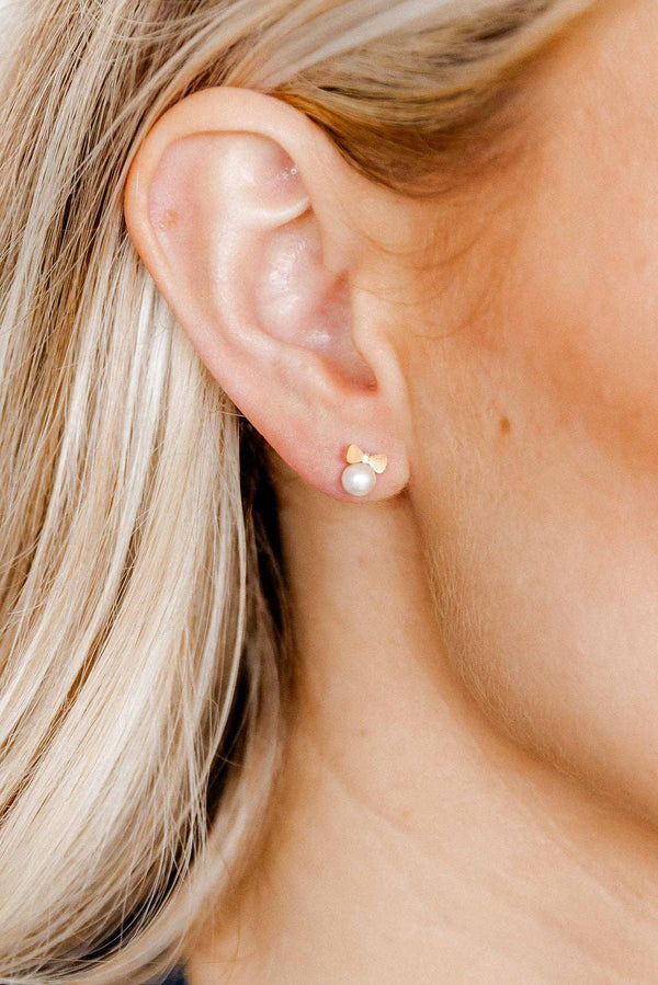 Screwback Stud Earrings - Heidi Pearl Bow - Magpies Paducah