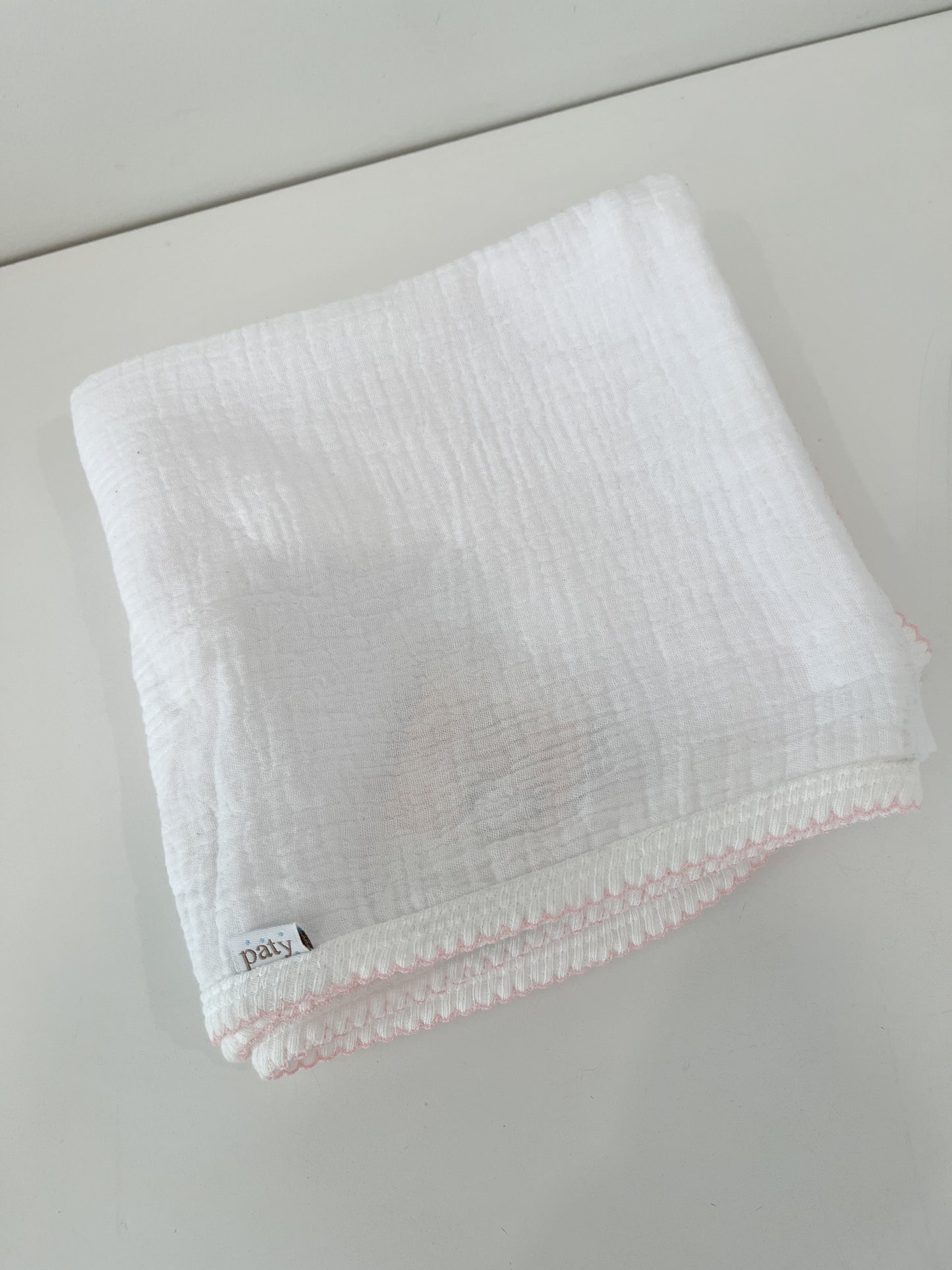 Muslin Swaddle, White/Pink Trim - Magpies Paducah
