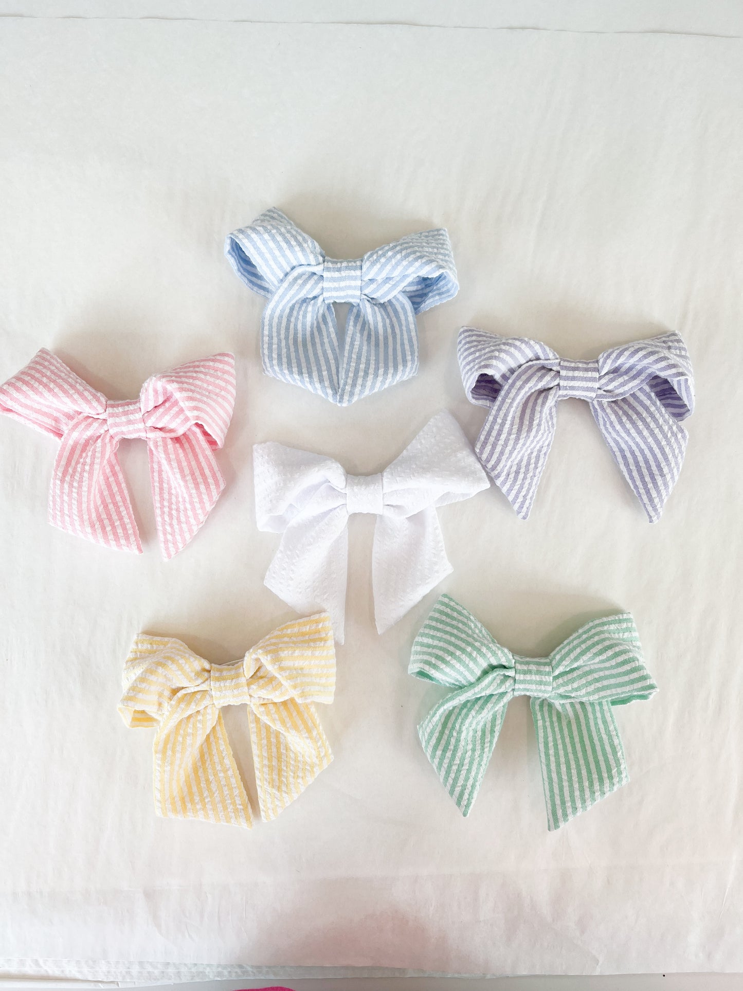 Medium Seersucker Bow (6 colors!) - Magpies Paducah