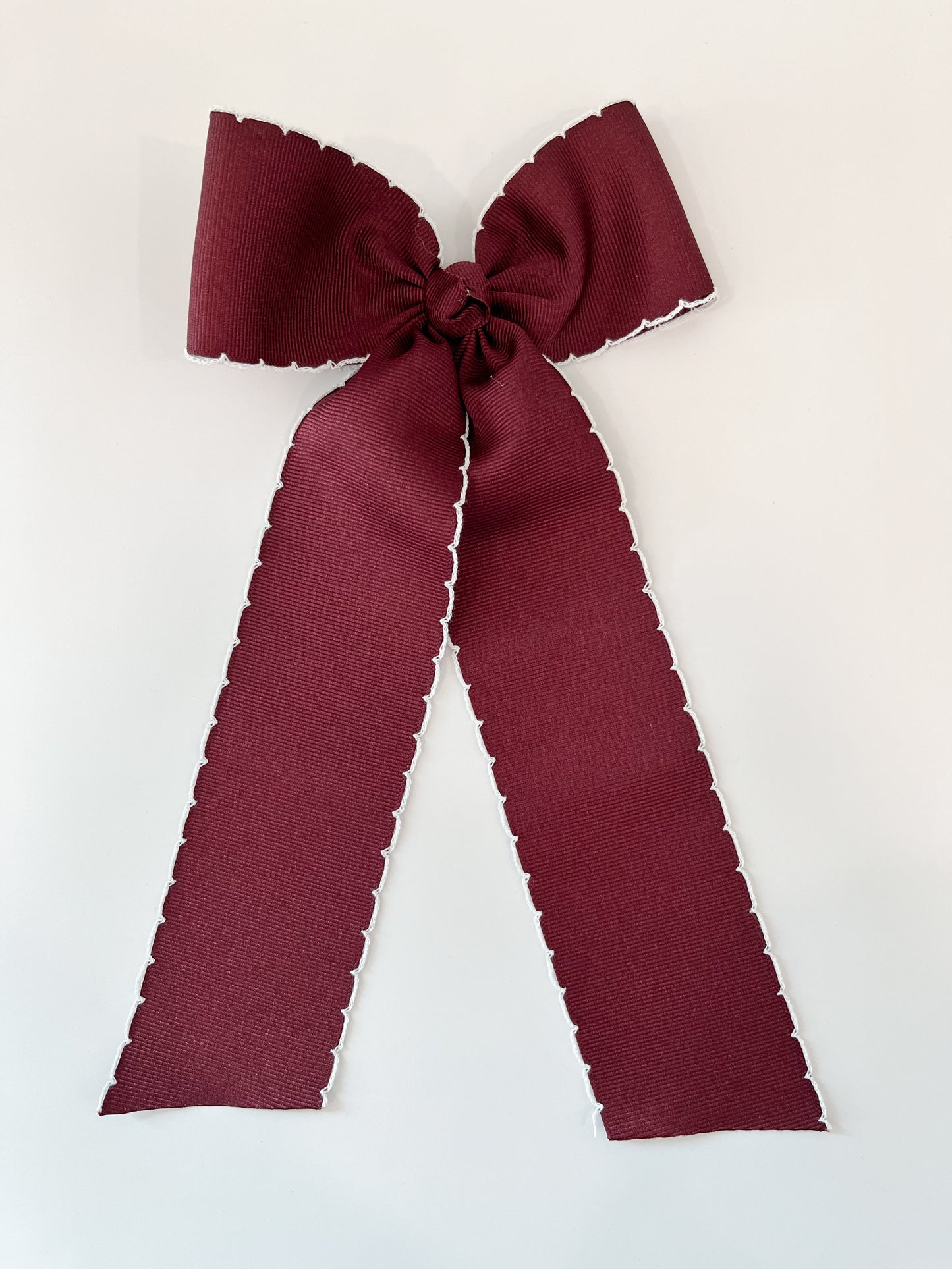 King Scallop Streamer Bow, Burgundy