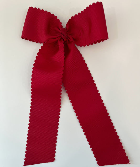 King Scallop Streamer Bow, Cranberry