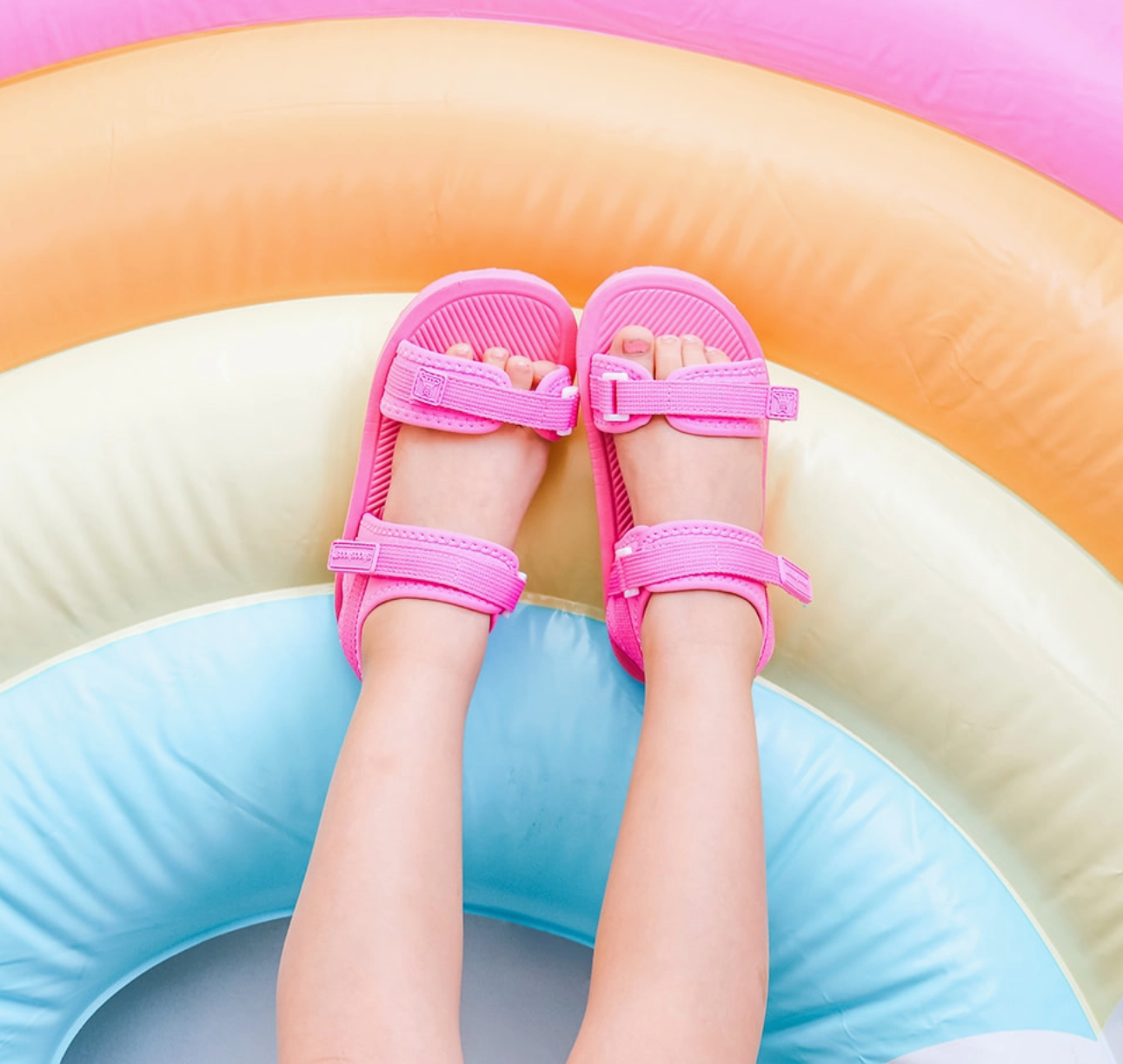 Bubblegum Pink Beach Sandals - Magpies Paducah
