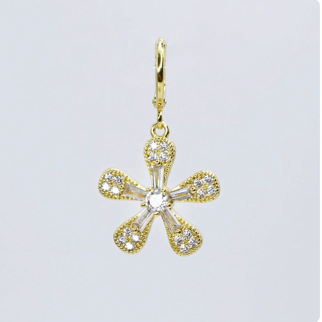 Amore Flower Charm - Magpies Paducah