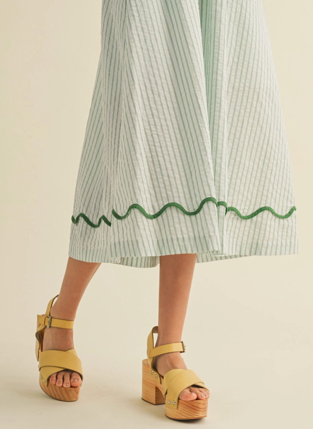 Women's Scallop Print Dress, Dusty Sage - Magpies Paducah