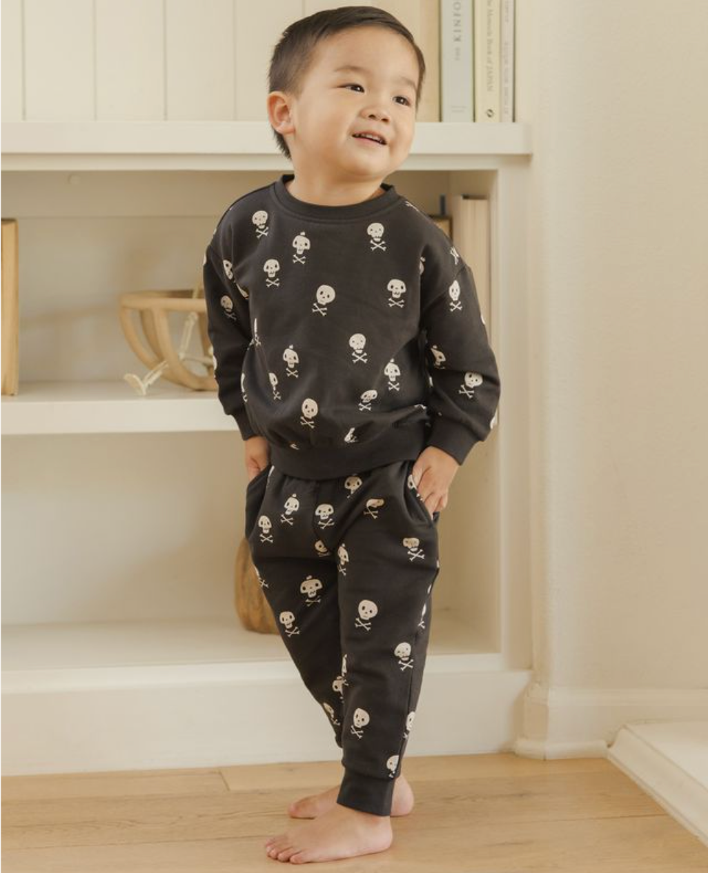Relaxed Fleece Sweatpant, Crossbones - Magpies Paducah