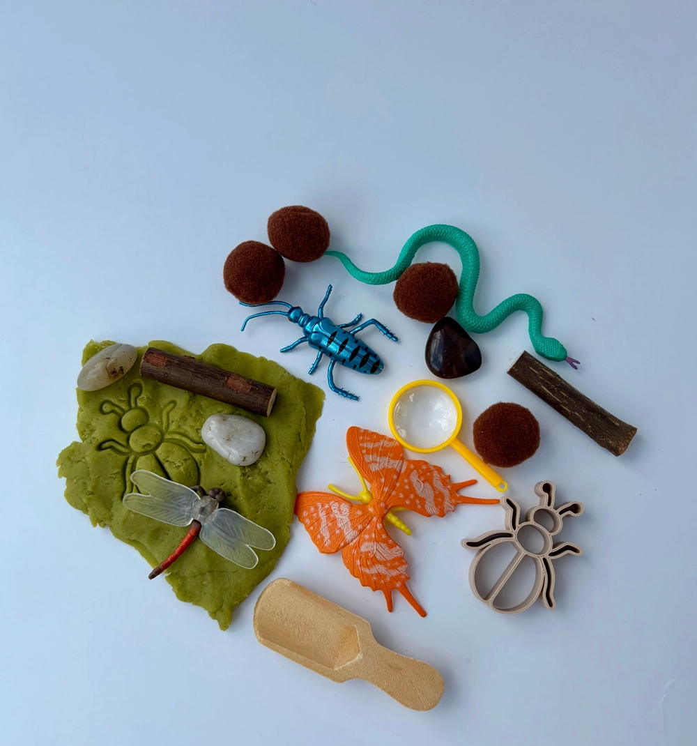 Bugs Sensory Dough Double Jar