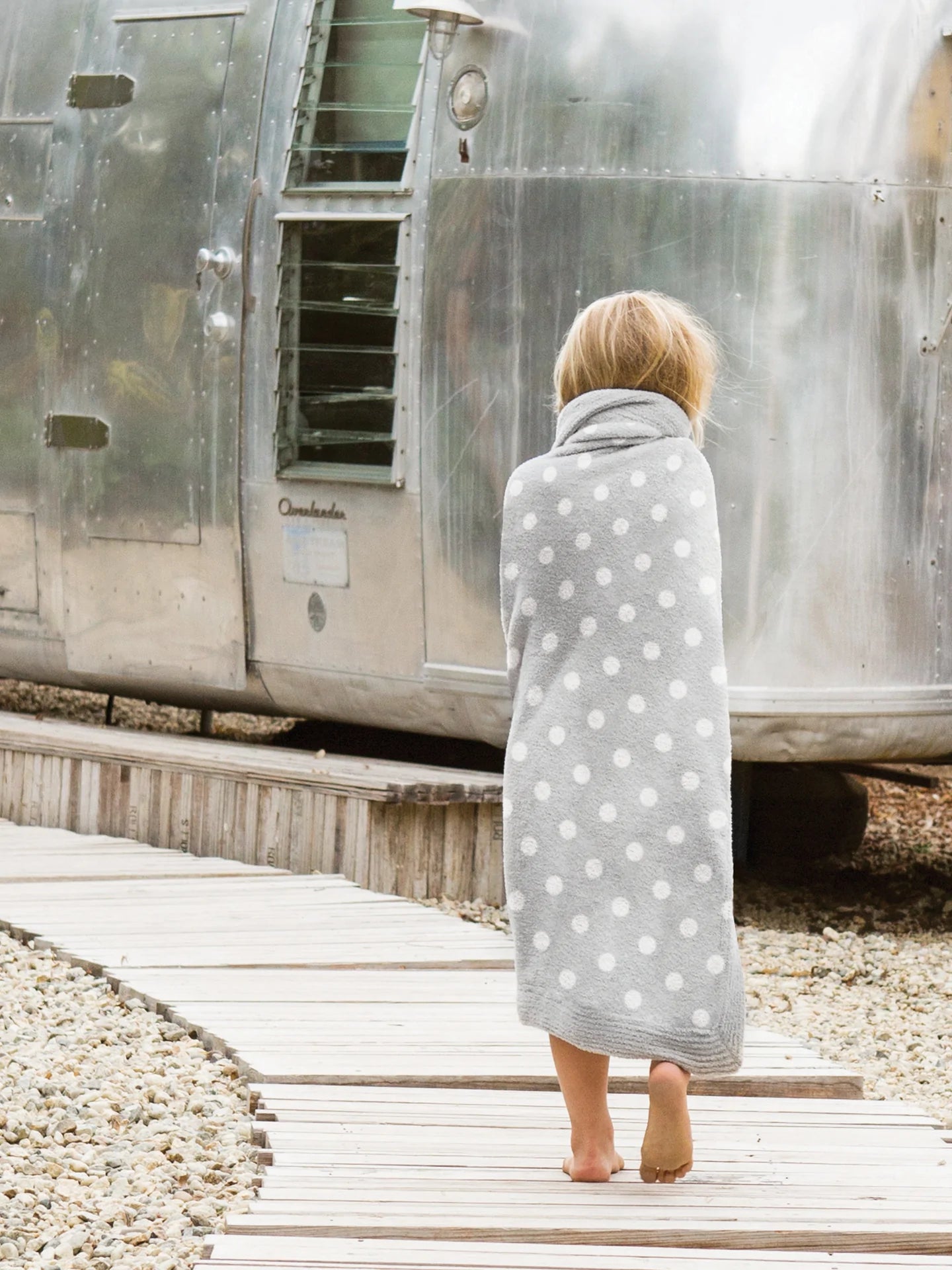 Dolce Dot Blanket, Silver - Magpies Paducah