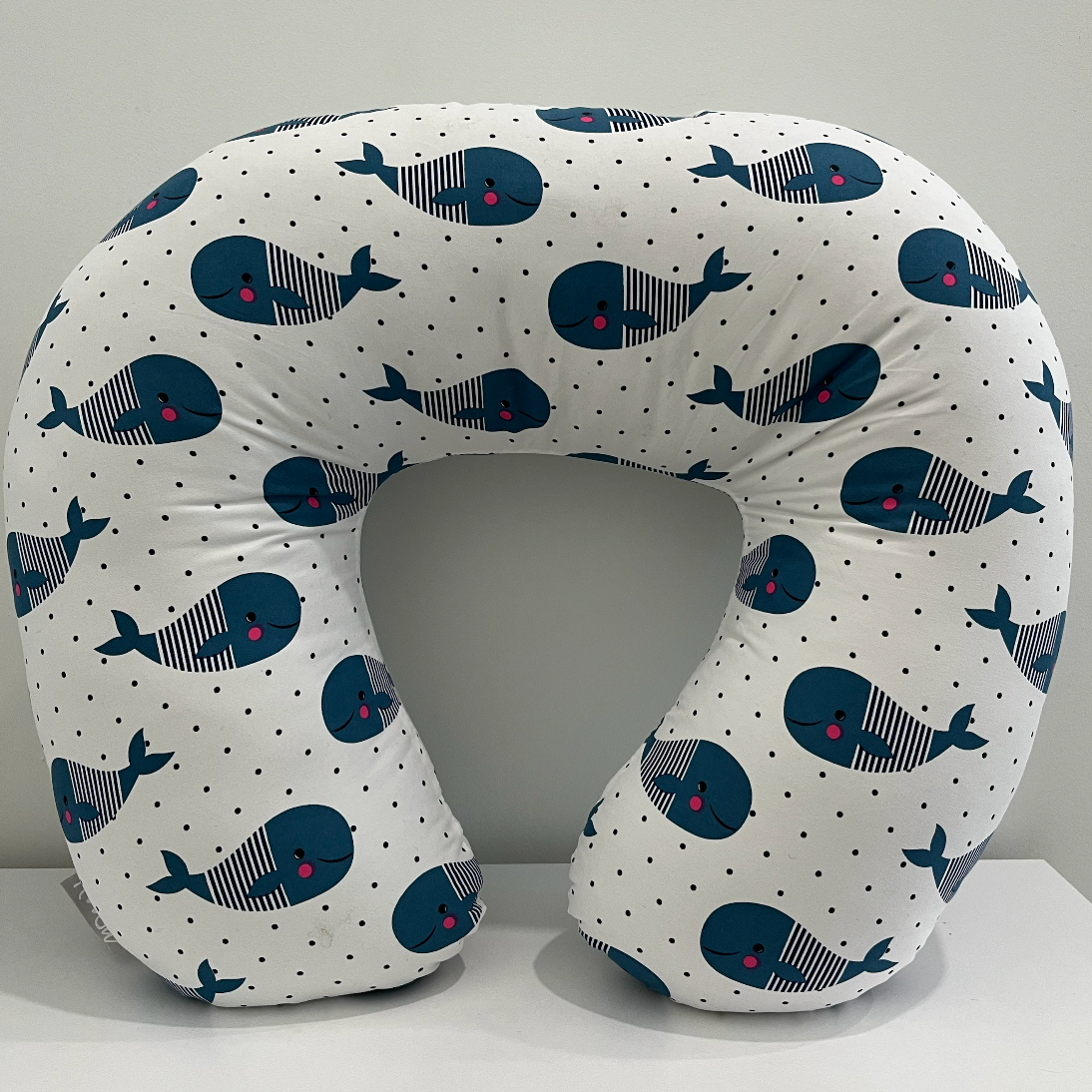 NurSit Nursing Pillow - Magpies Paducah