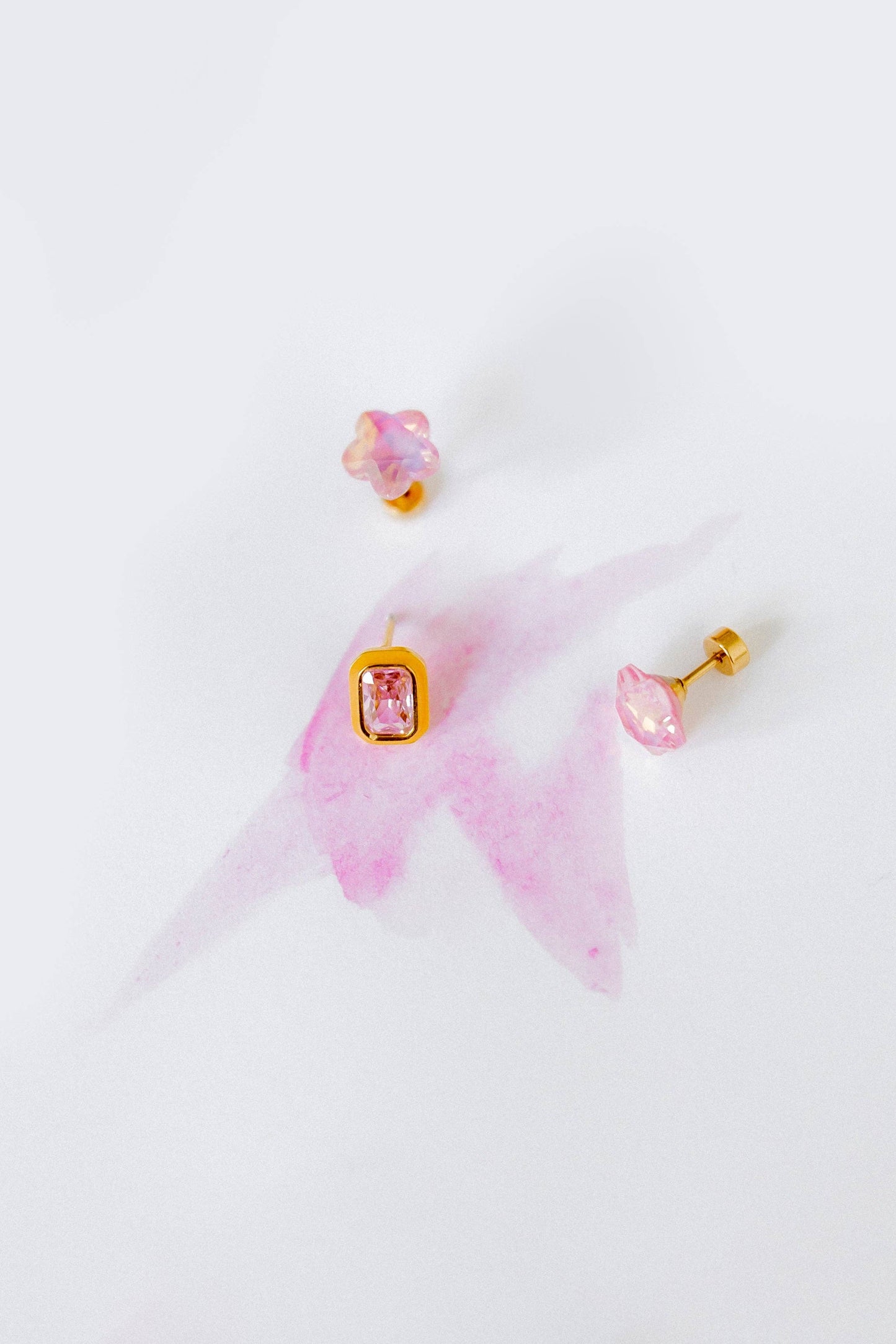 Screwback Stud Earrings Lux - Candy Star Bubblegum Pink - Magpies Paducah