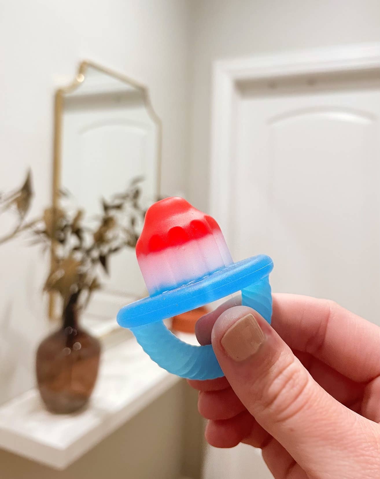 Hero Pop Silicone Teether - Magpies Paducah