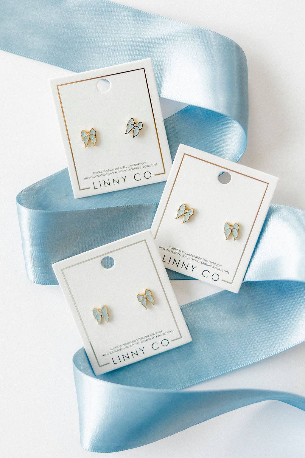 Screwback Stud Earrings - Finley Bow - Magpies Paducah
