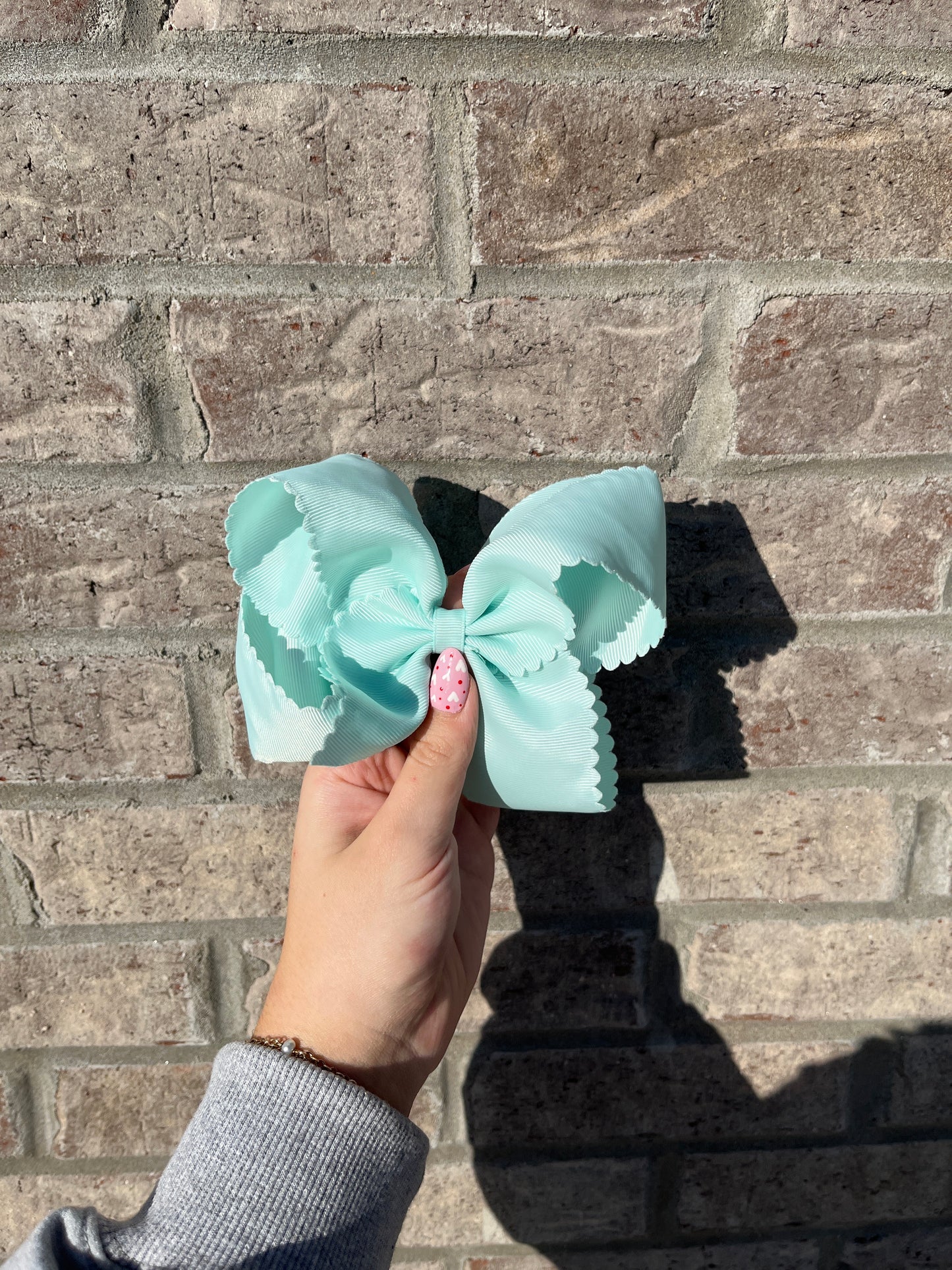 King Scalloped Bow (Assorted colors!)