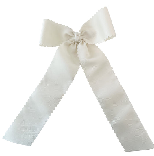 King Scallop Streamer Bow, Antique White - Magpies Paducah