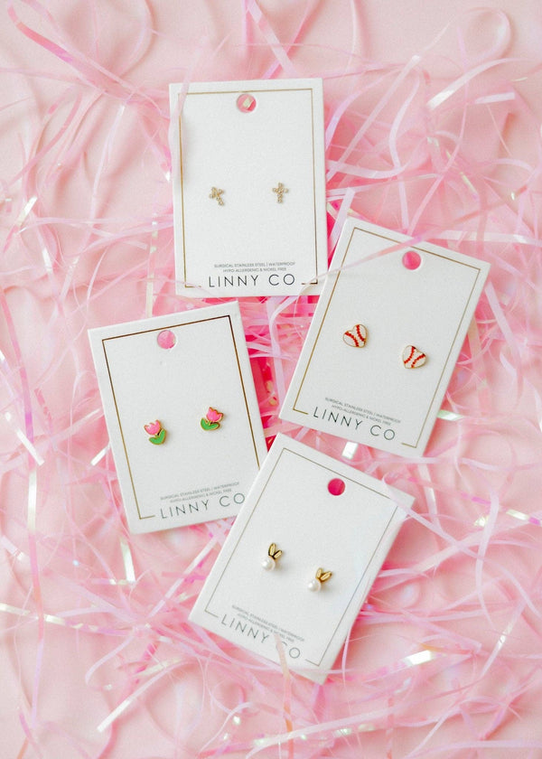 Screwback Stud Earrings - Heidi Pearl Bunny - Magpies Paducah