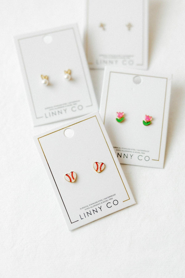Screwback Stud Earrings - Heidi Pearl Bunny - Magpies Paducah