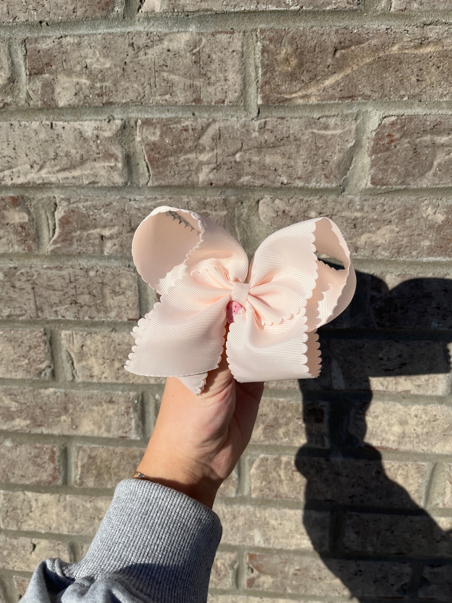 King Scalloped Bow (Assorted colors!)