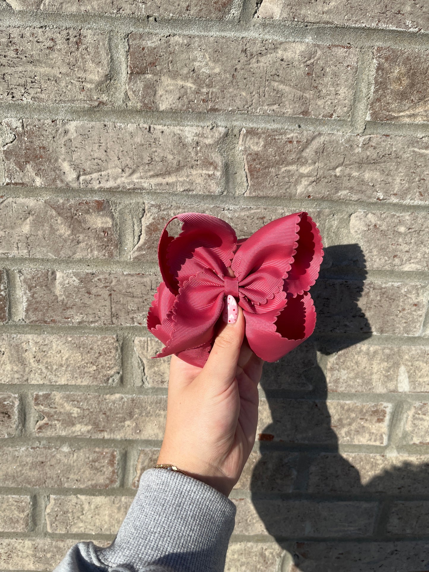 King Scalloped Bow (Assorted colors!)