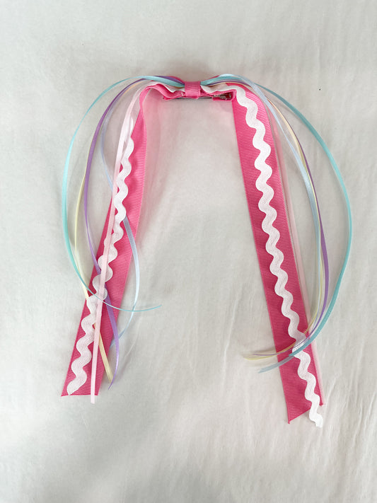 Medium Streamer Bow w/ Clip, Birthday Bash - Magpies Paducah