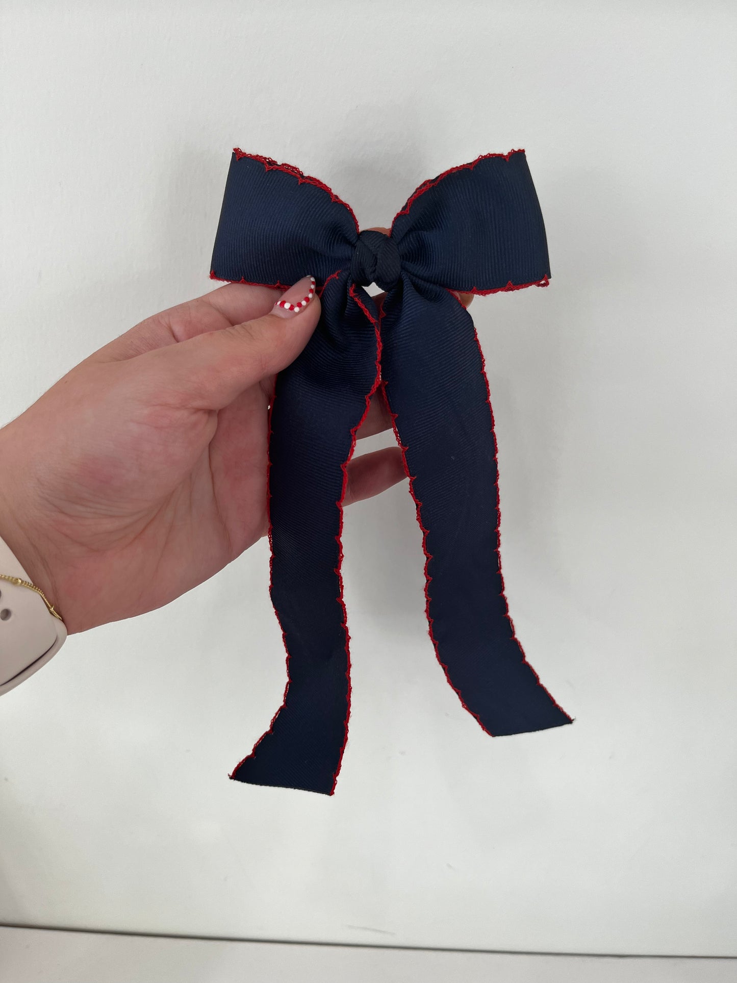 Medium Moonstitch Bow w/ Tails, Navy/Red - Magpies Paducah