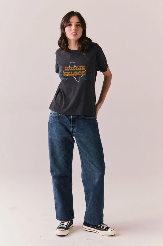 Women's Willie Nelson Tee - Magpies Paducah