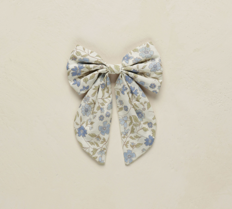 Everly Bow, Blue Garden