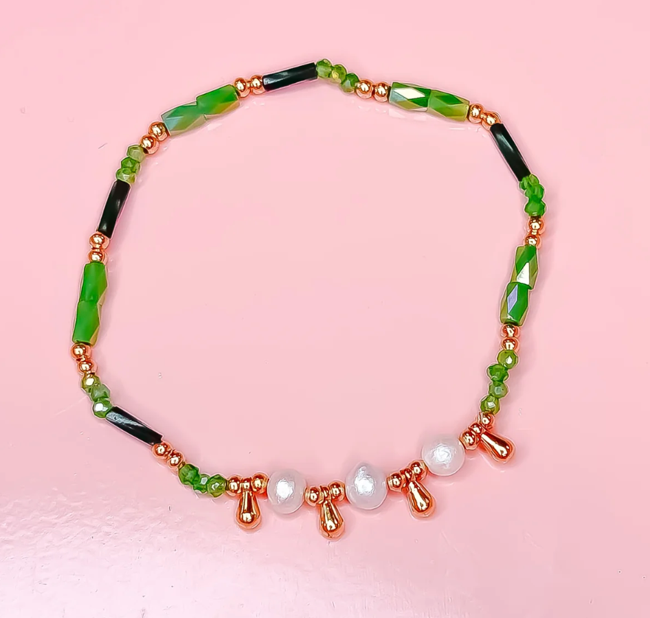 Princess Pearls Beaded Bracelet, Green - Magpies Paducah