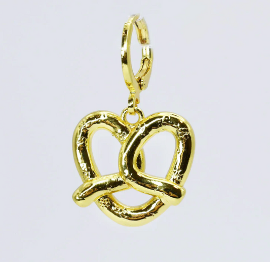 Pretzel Charm - Magpies Paducah
