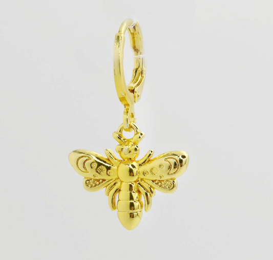 Little Bee Charm - Magpies Paducah