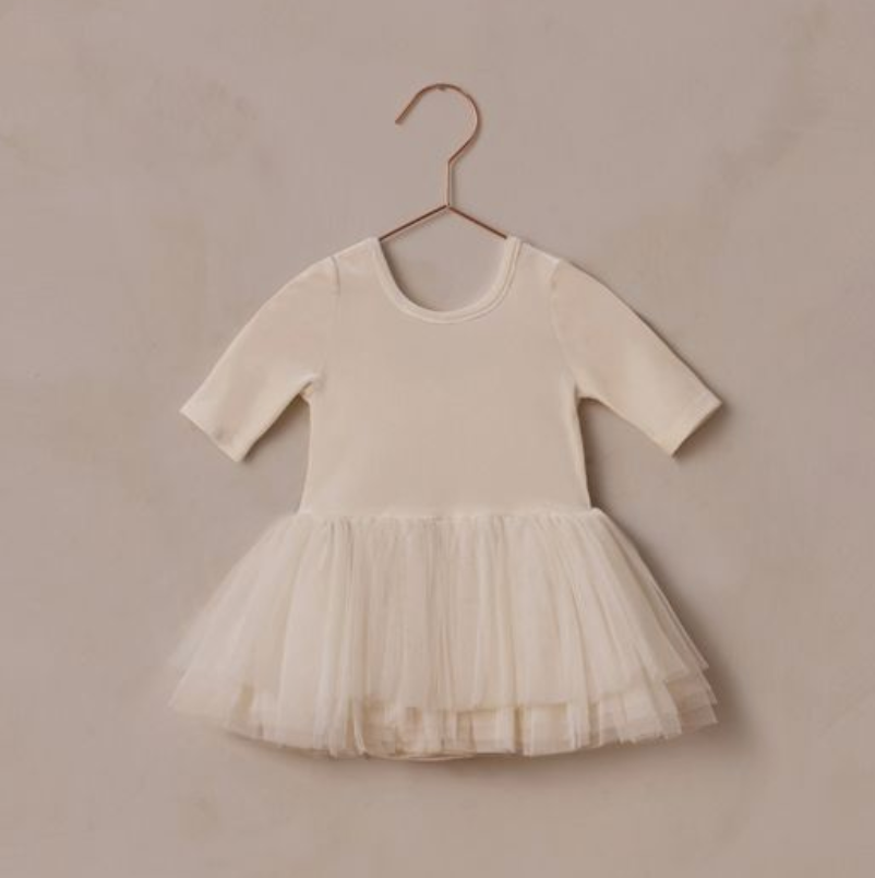 Thea Tutu, Ivory