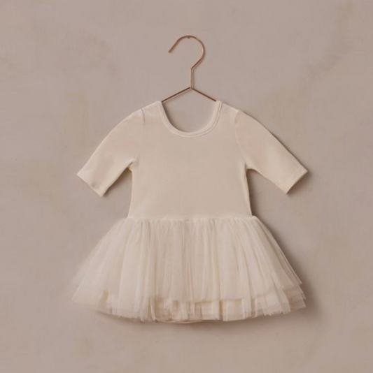 Thea Tutu, Ivory