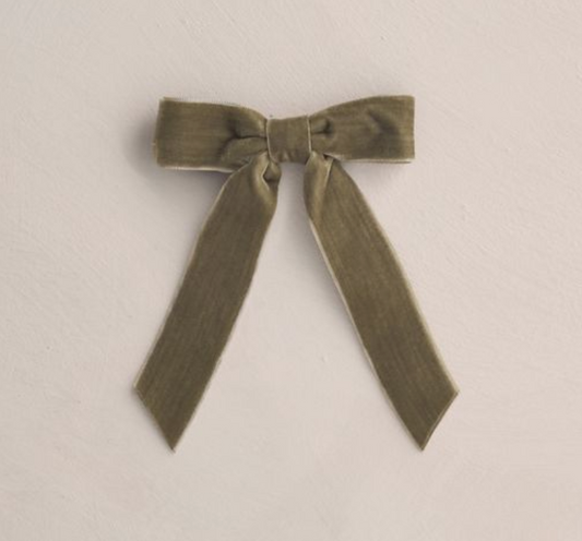 Velvet Bow, Pine