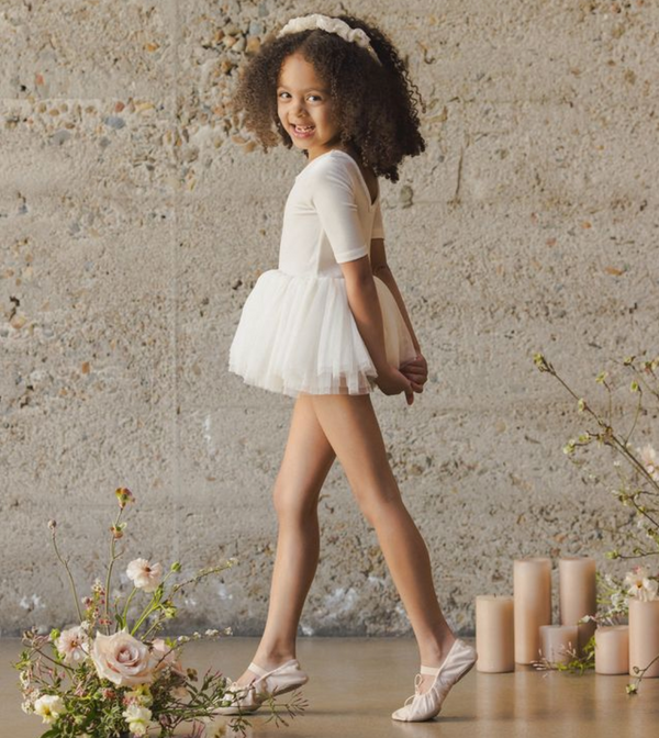 Thea Tutu, Ivory
