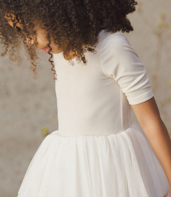 Thea Tutu, Ivory