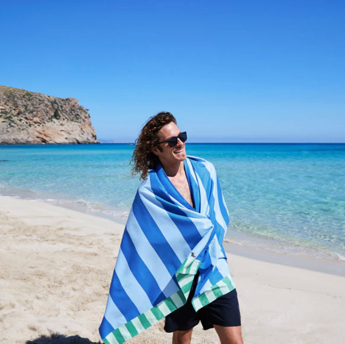 Quick Dry Towel, Large | Blue Sky - Magpies Paducah