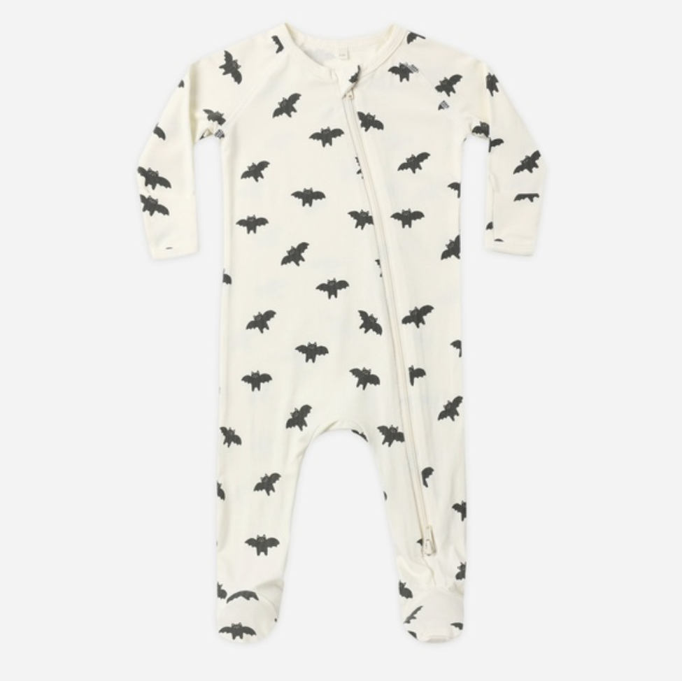 Bamboo Zip Footie, Bats