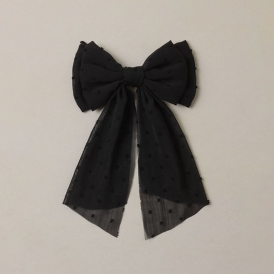 Alice Bow, Black