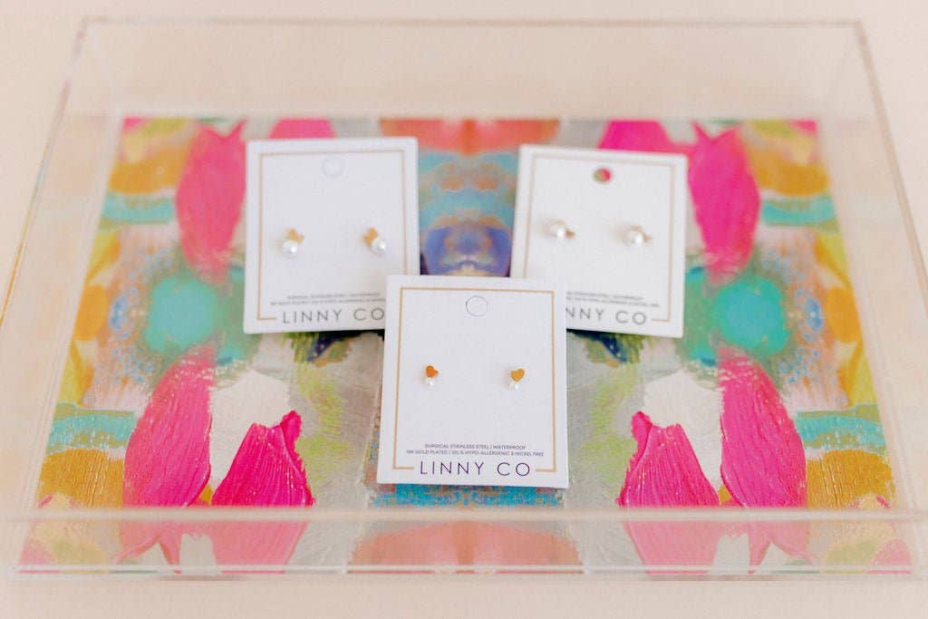 Screwback Stud Earrings - Heidi Pearl Bunny - Magpies Paducah