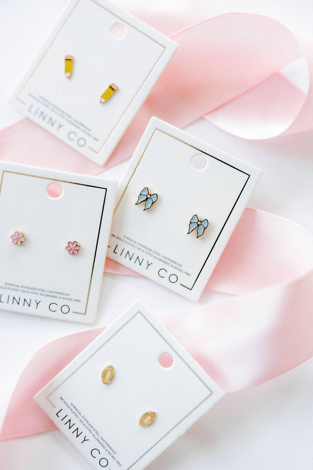 Screwback Stud Earrings - Finley Bow - Magpies Paducah