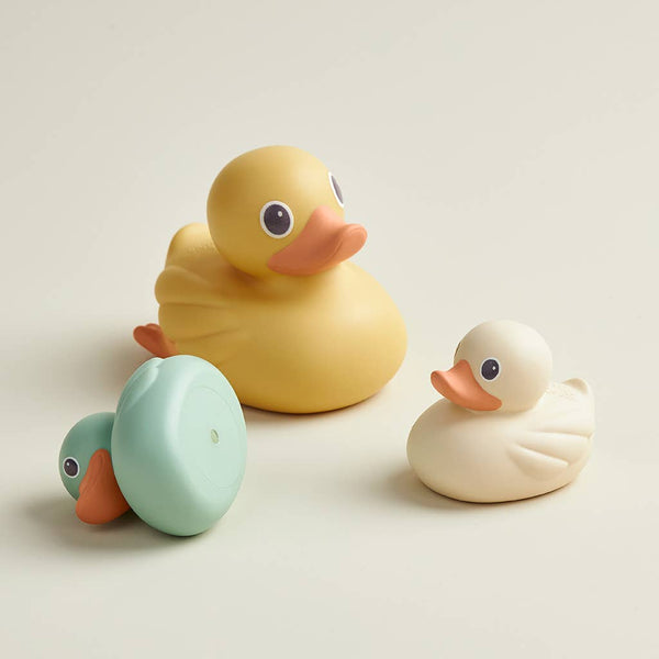 Itzy Ducky Family™ Bath Toys - Magpies Paducah