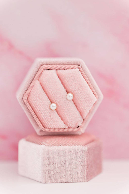 Pearl Stud Earrings - Magpies Paducah