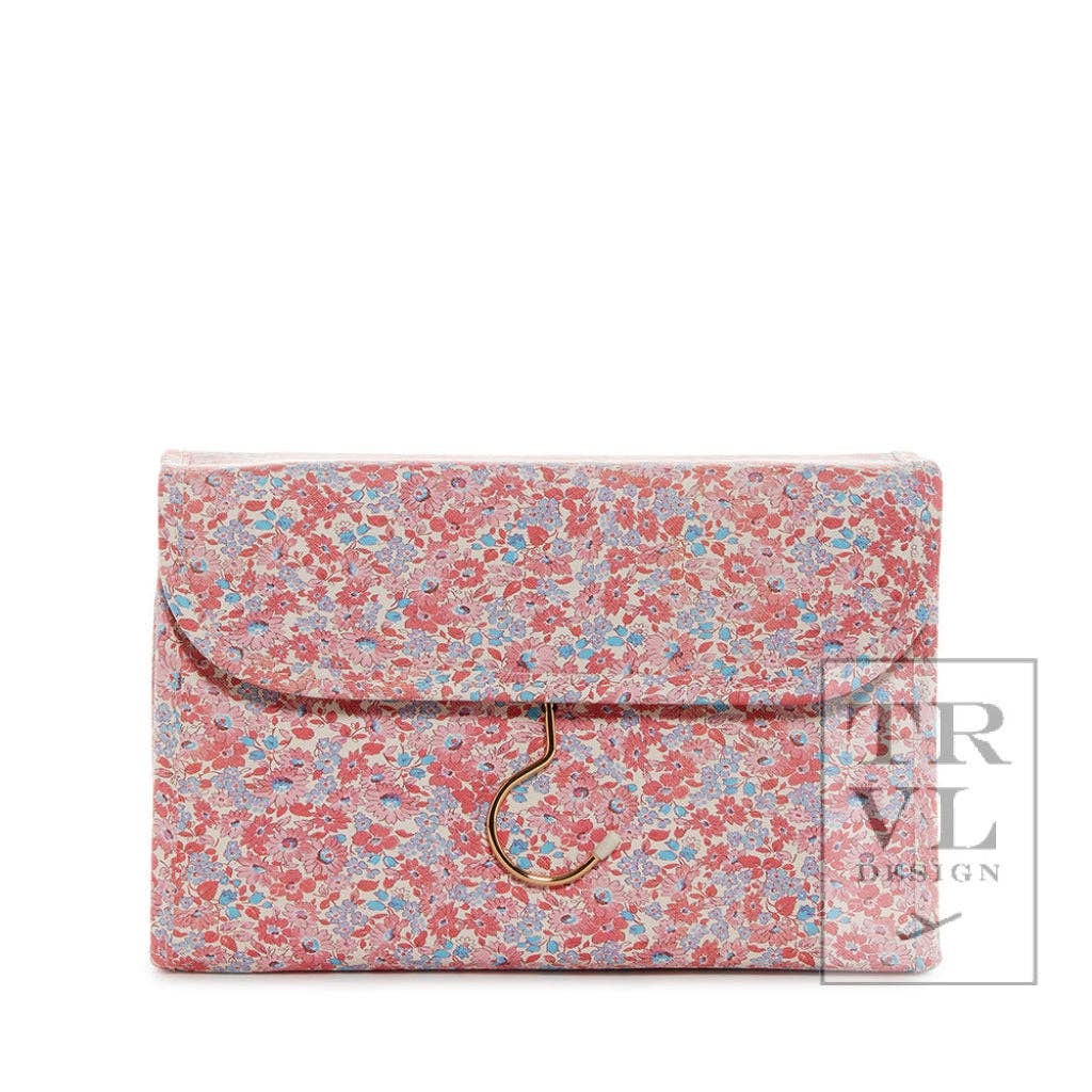 Luxe Hanging Toiletry Case, Marseille/Pink Pinstripe