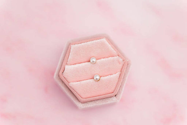 Pearl Stud Earrings - Magpies Paducah