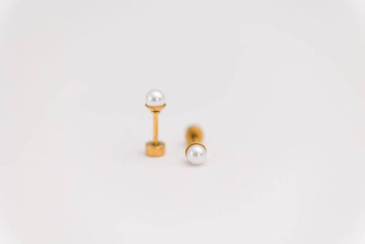 Pearl Stud Earrings - Magpies Paducah